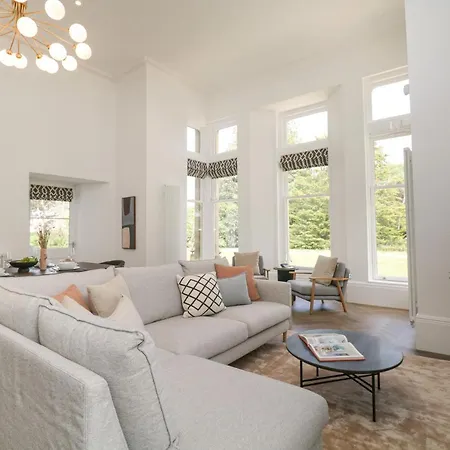 アパート The Margaret Stone Cross Mansion *