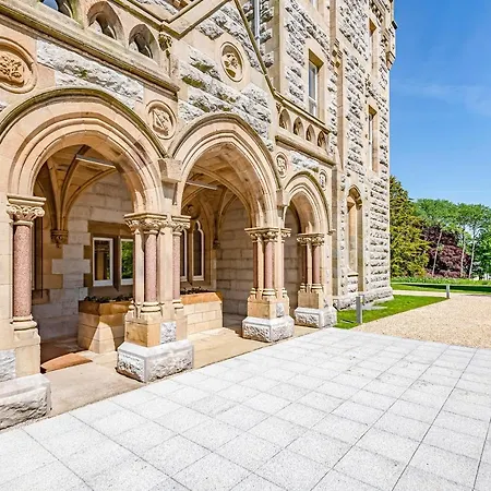 The Margaret Stone Cross Mansion アパート ウルバーストン