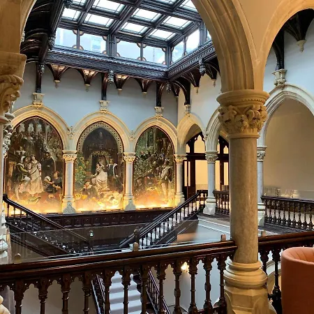 アパート The Margaret Stone Cross Mansion ウルバーストン