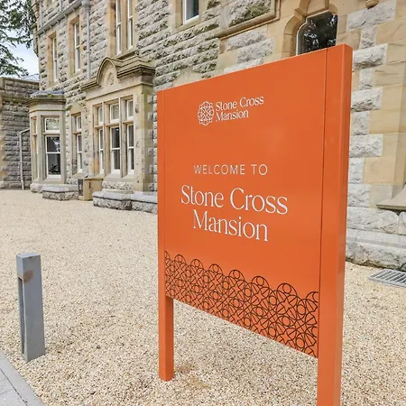 The Margaret Stone Cross Mansion ウルバーストン