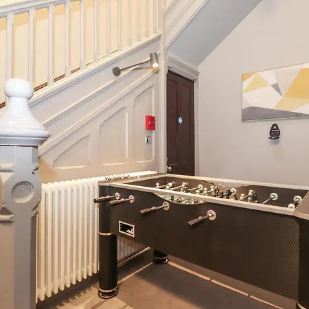 アパート The Margaret Stone Cross Mansion ウルバーストン