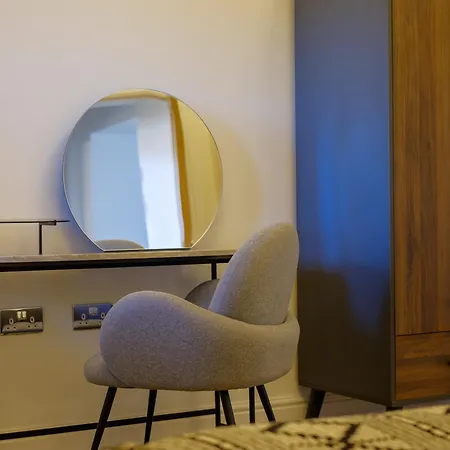 The Margaret Stone Cross Mansion ウルバーストン