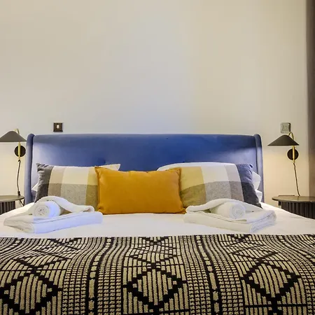 アパート The Margaret Stone Cross Mansion ウルバーストン