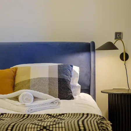 The Margaret Stone Cross Mansion アパート