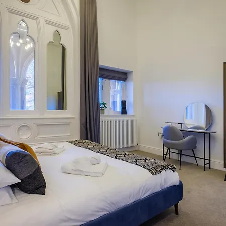 The Margaret Stone Cross Mansion アパート